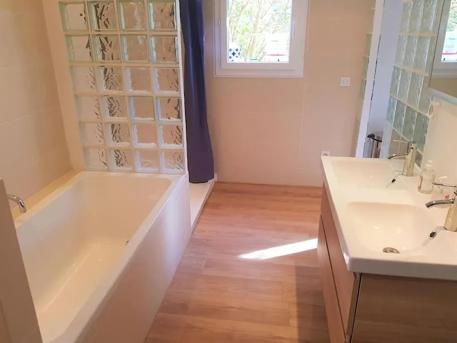 Superbe Appartement Dans Villa Provencale Piscine Et Jardin Frejus 0*,